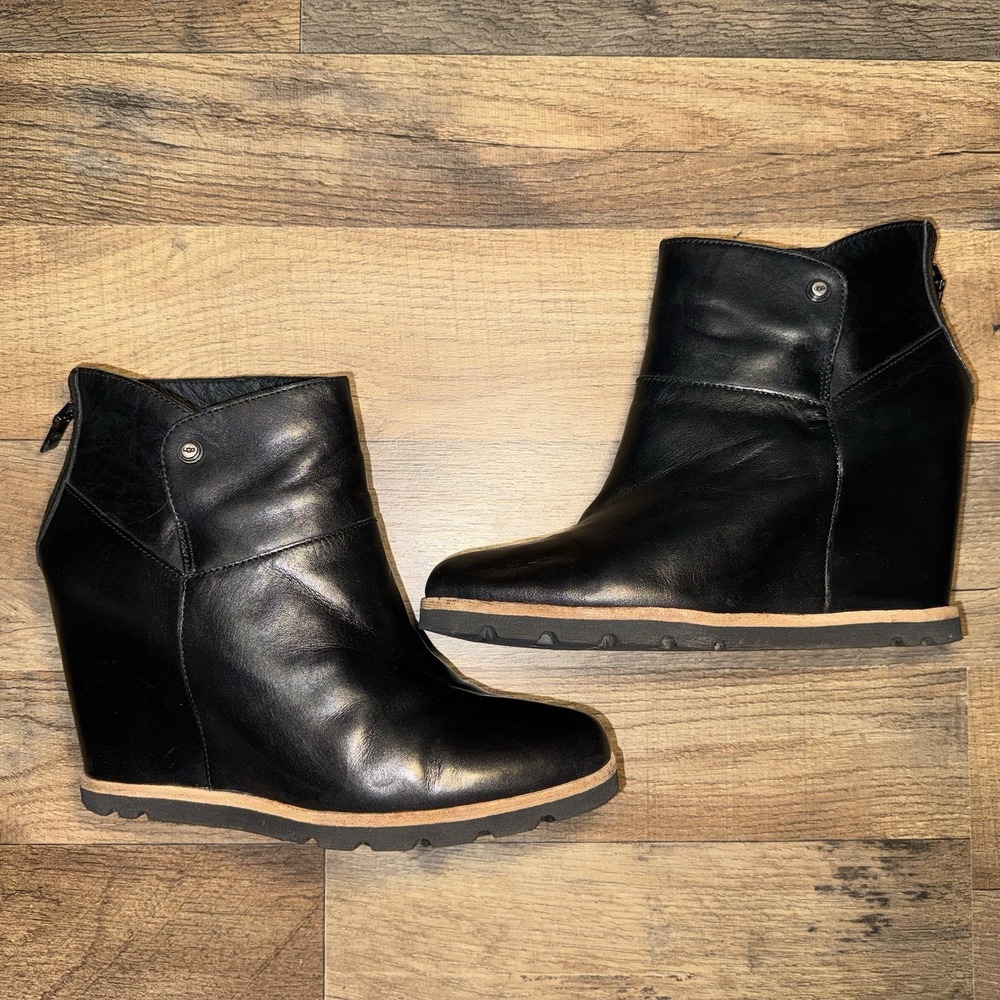 Ugg Ankle Booties Women's Size 7.5 Black Leather 10013031